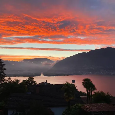 Casa Al Castagno 別荘 Gambarogno