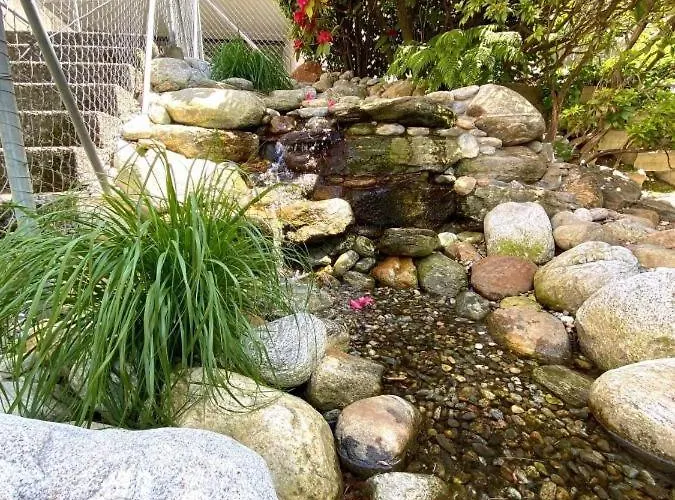 Semesterbostad Casa Al Castagno Gambarogno