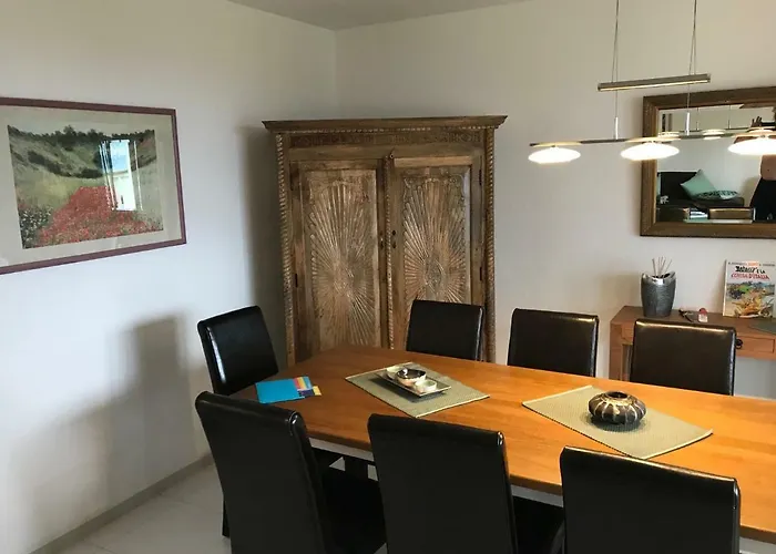 Semesterbostad Casa Al Castagno Gambarogno