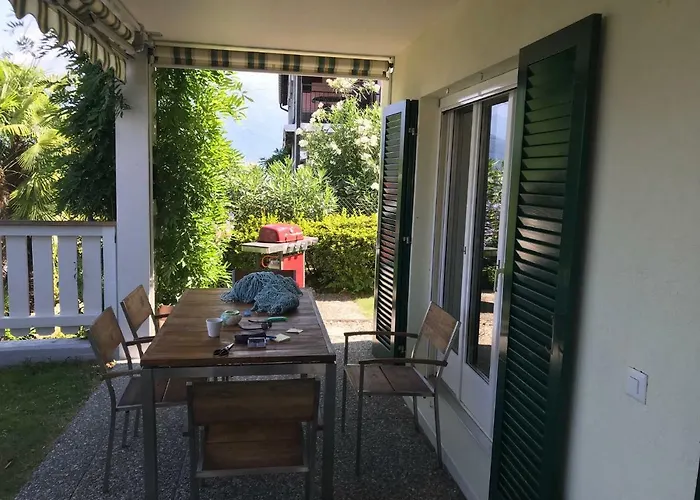 Casa Al Castagno Semesterbostad Gambarogno